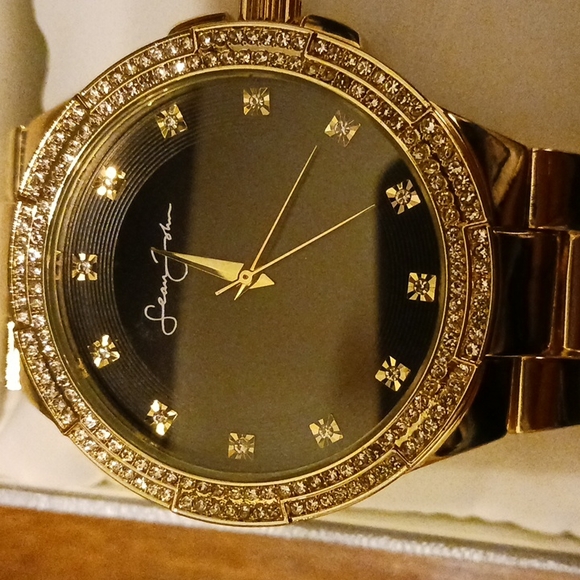 Gold plated Sean John watch - Picture 4 of 4